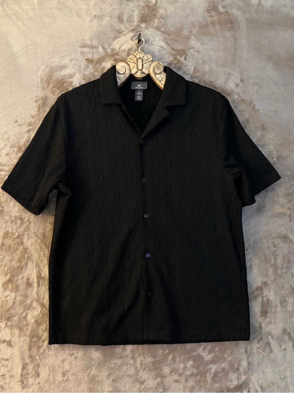 H&M Men’s Black Short-Sleeve Button-Down Camp Collar Shirt Size M